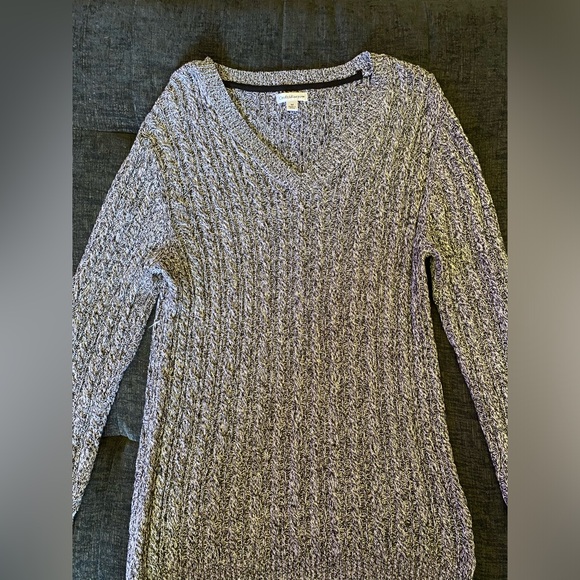 Medium Knitted Sweater Top - Picture 1 of 4
